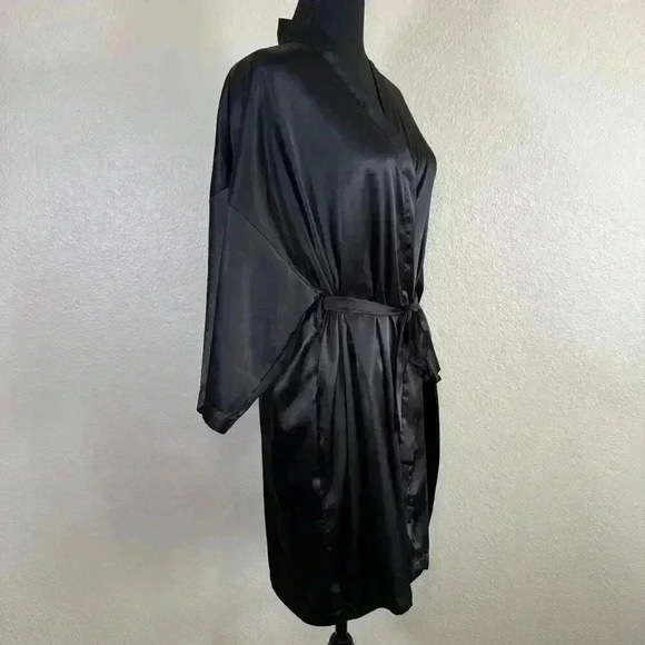 Victoria's Secret Angels Satin Kimono Robe Black Women One Size - Picture 2 of 11